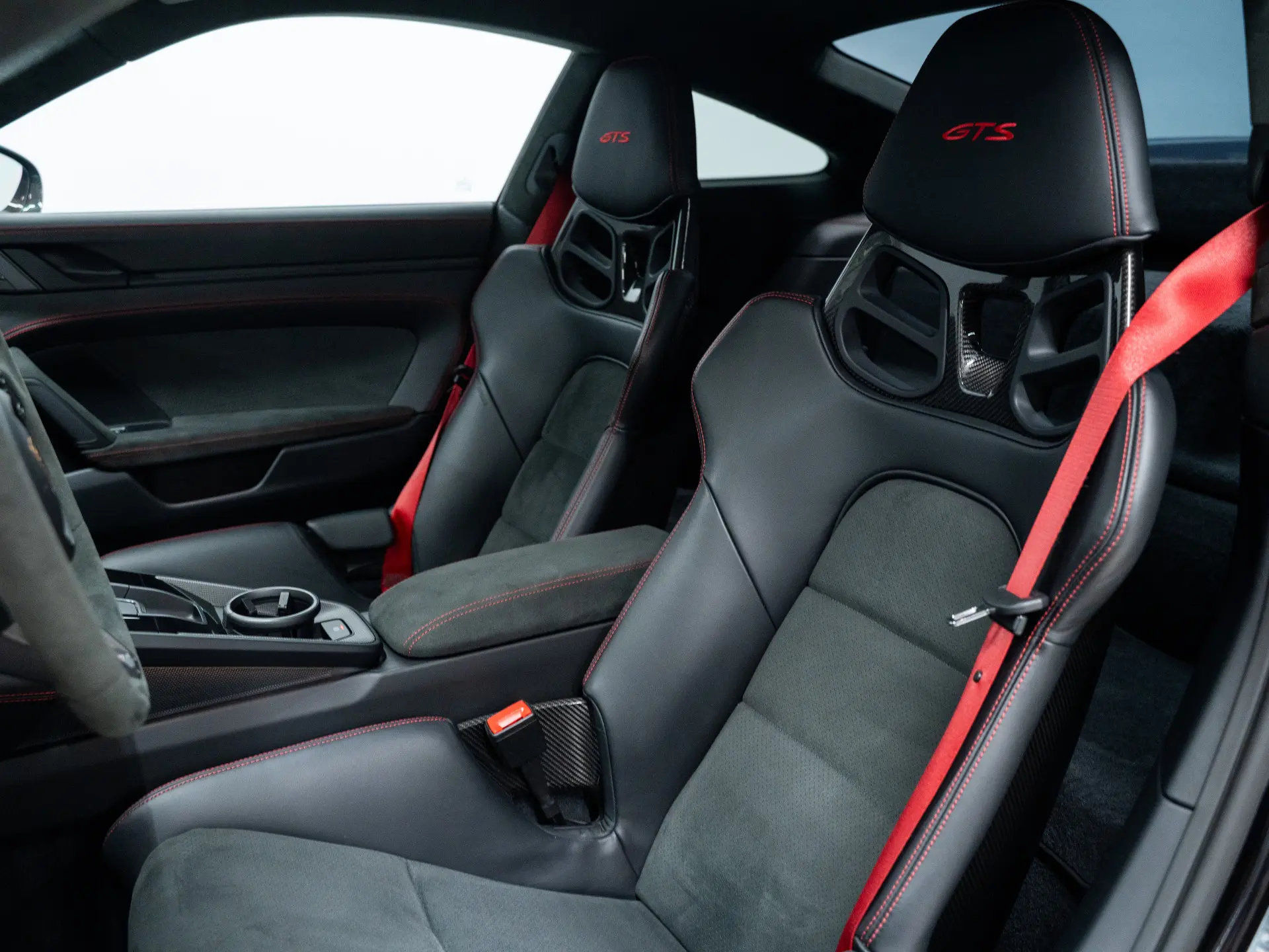 911 Carrera 4 GTS
