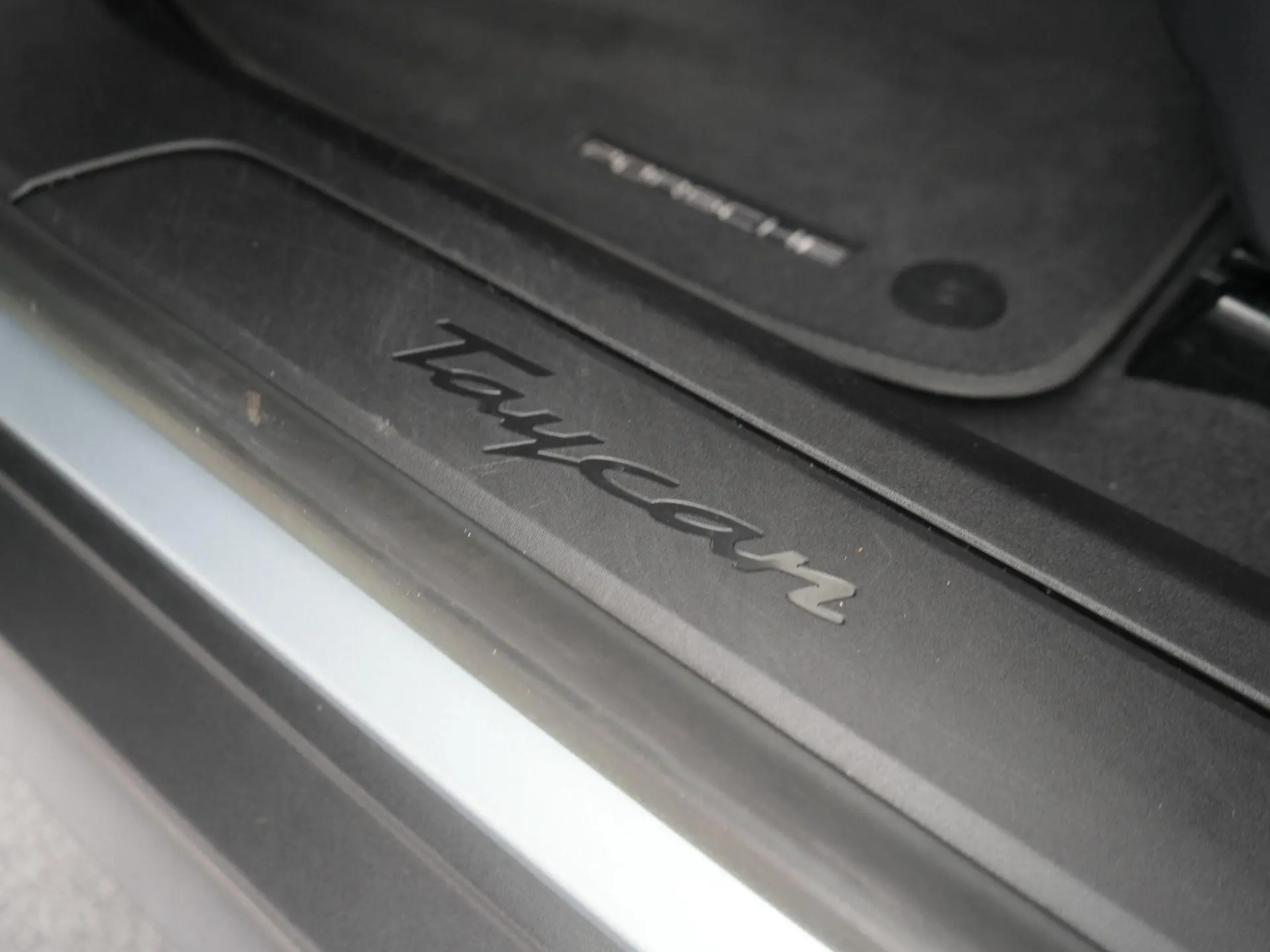 Taycan Performance 84 kWh
