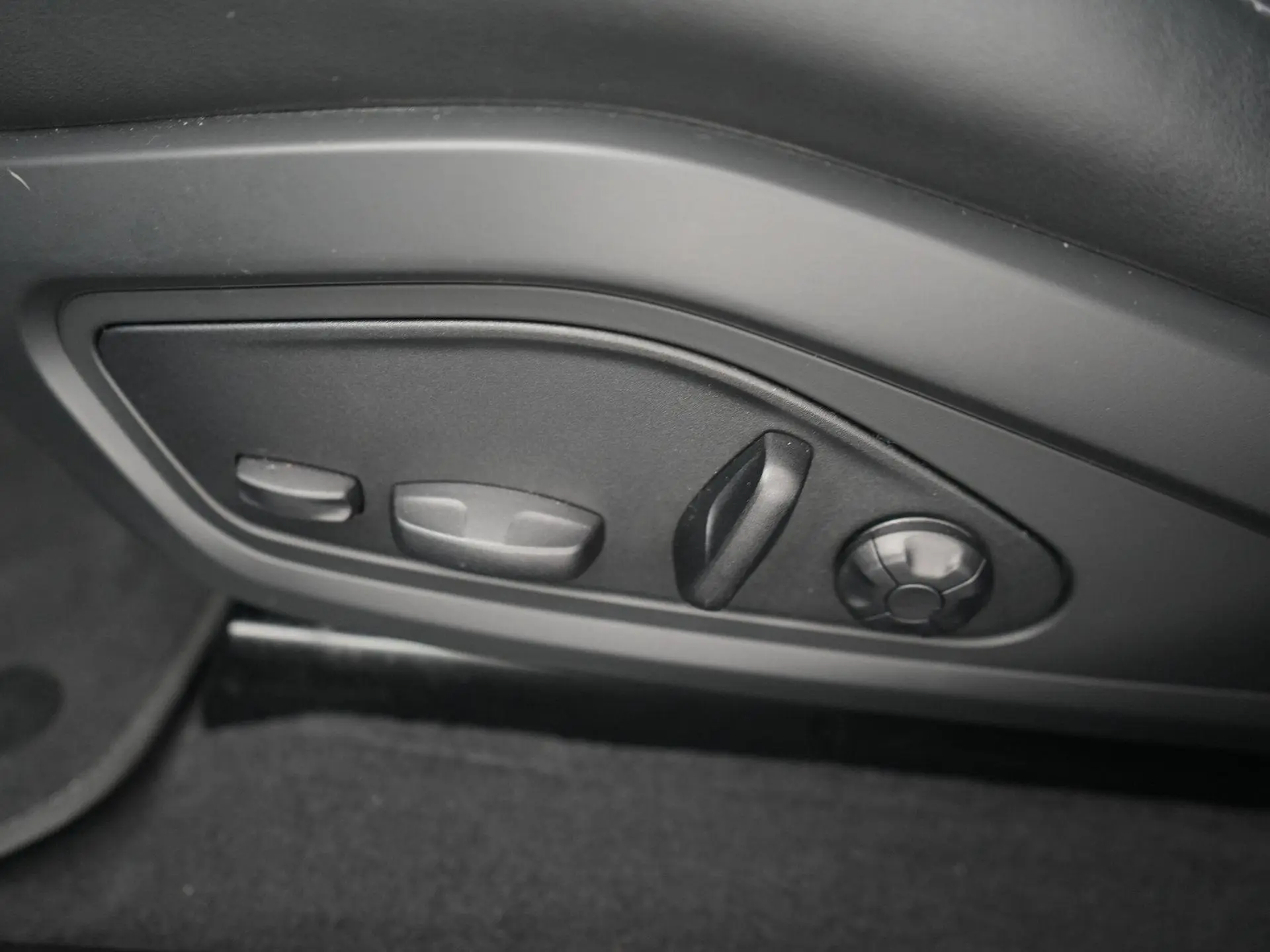 Taycan Performance 84 kWh