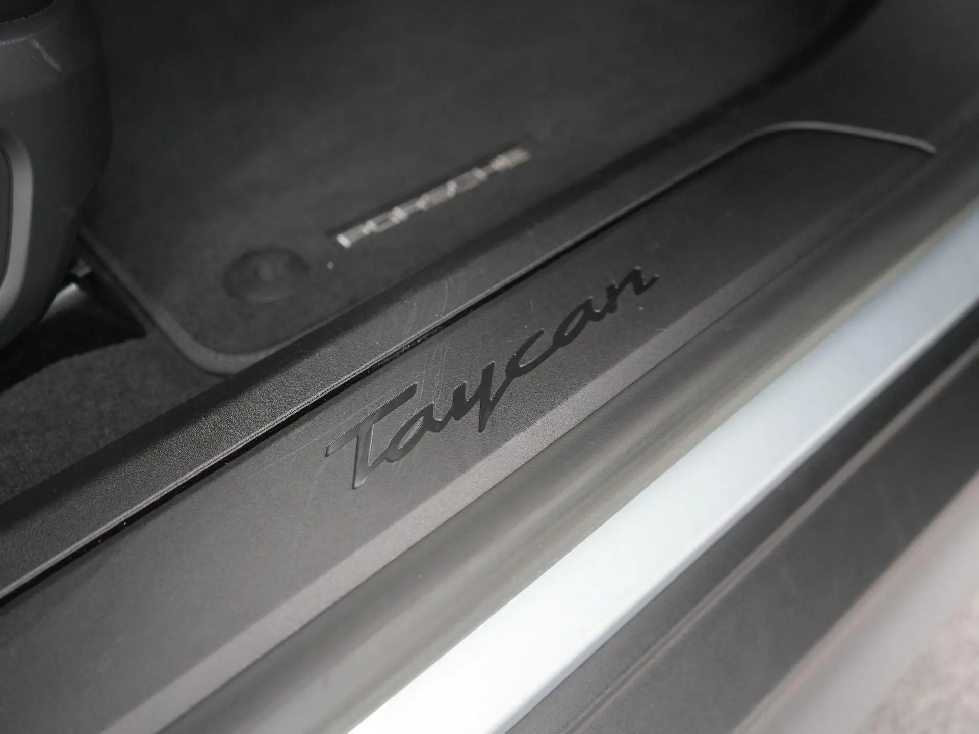 Taycan Performance 84 kWh