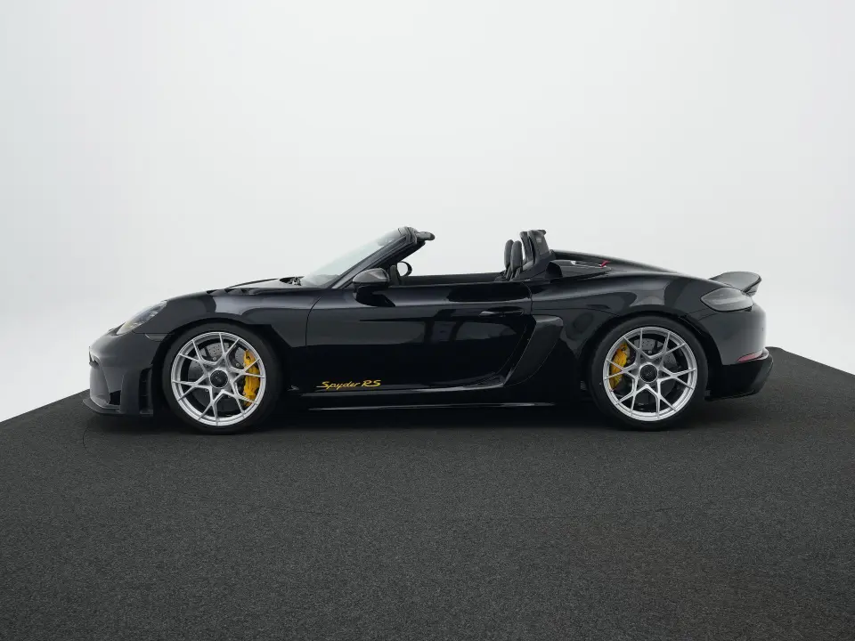 Porsche 718 Spyder RS