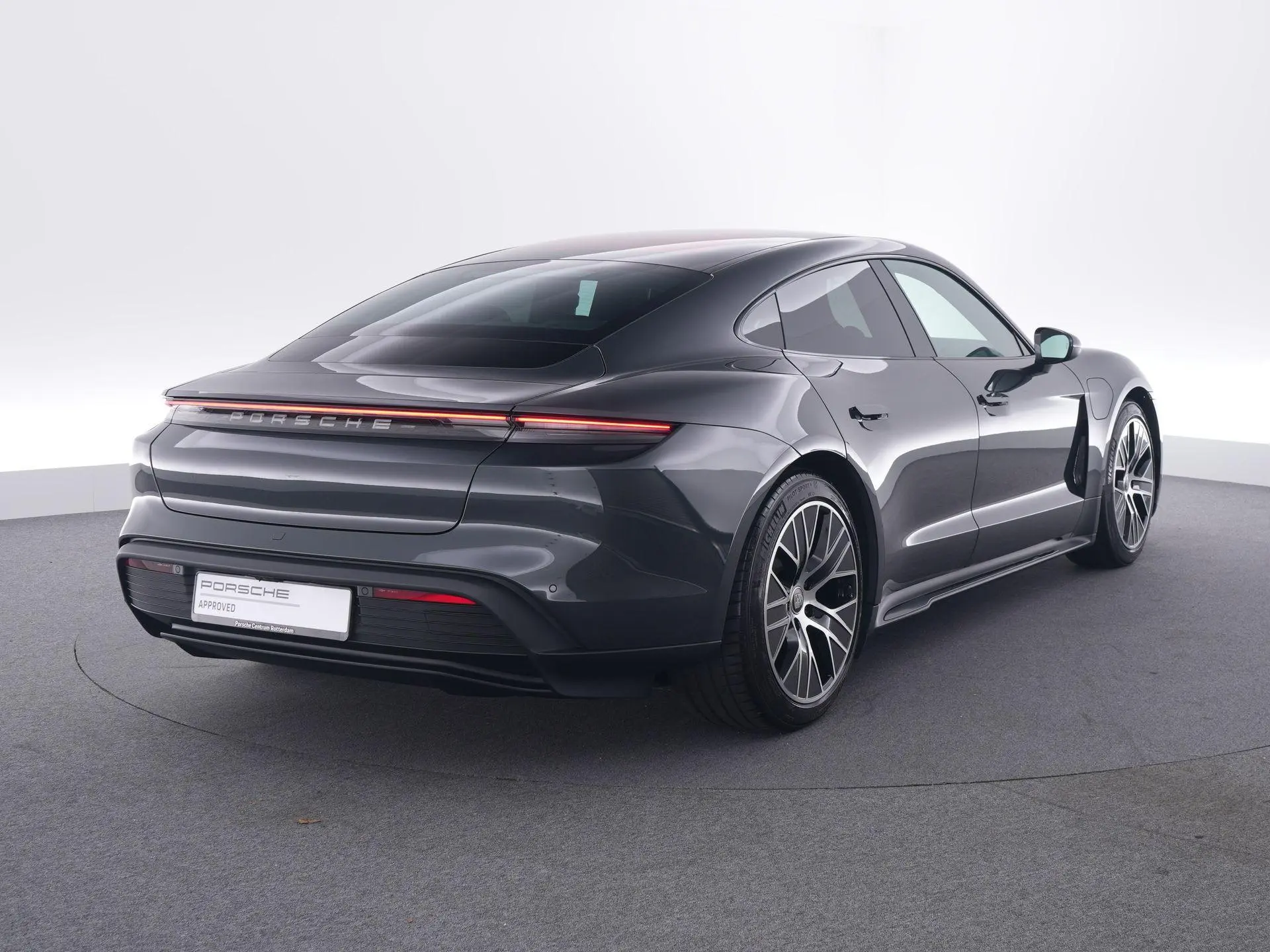 Taycan Performance 84 kWh