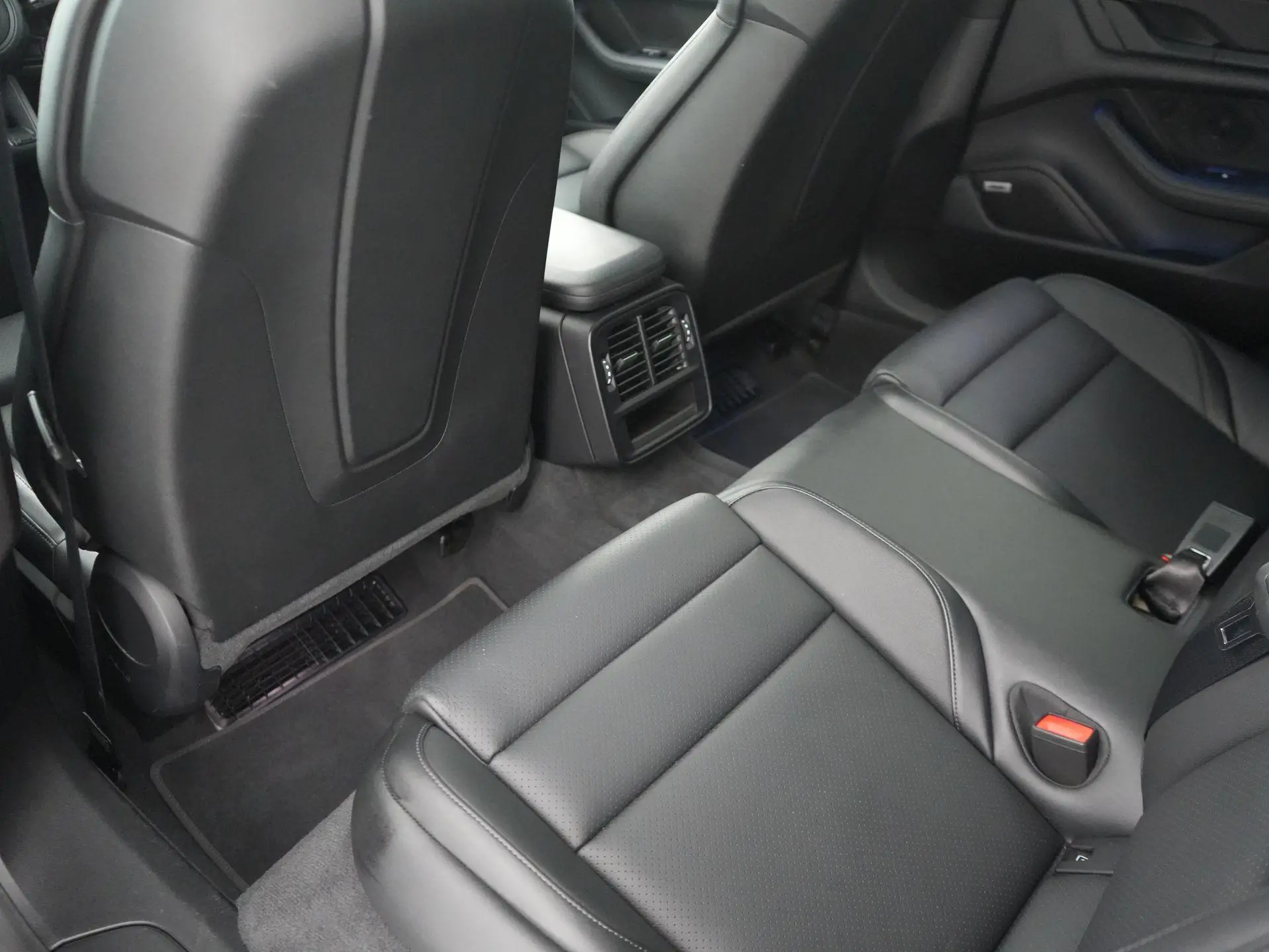 Taycan Performance 84 kWh