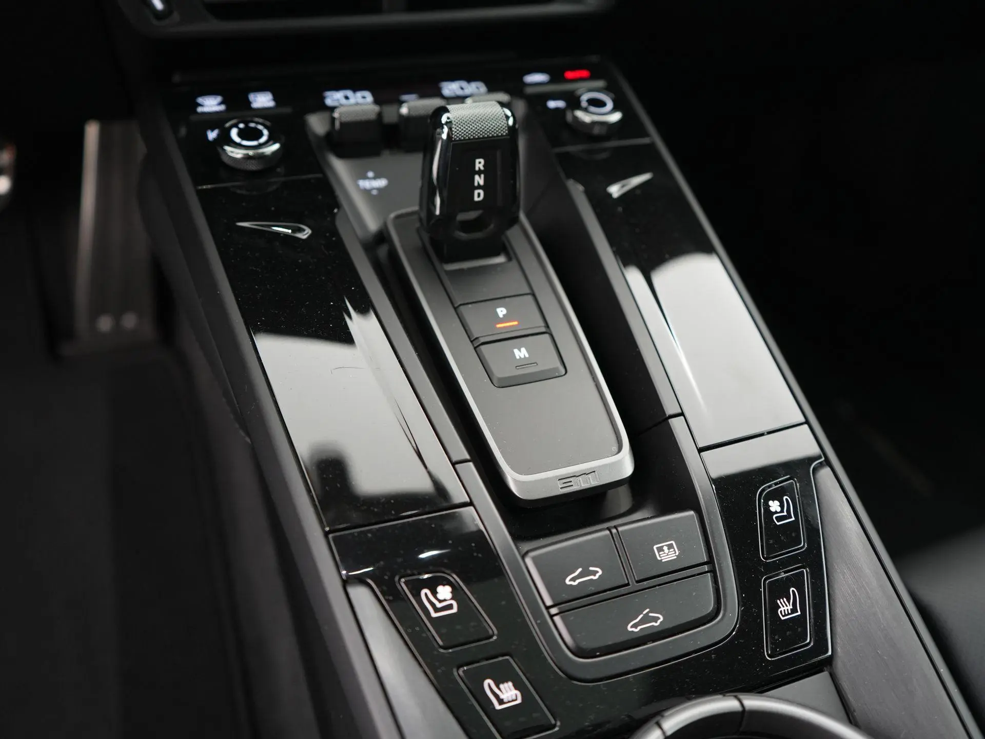 911 3.6 T-Hybrid Carrera 4 GTS