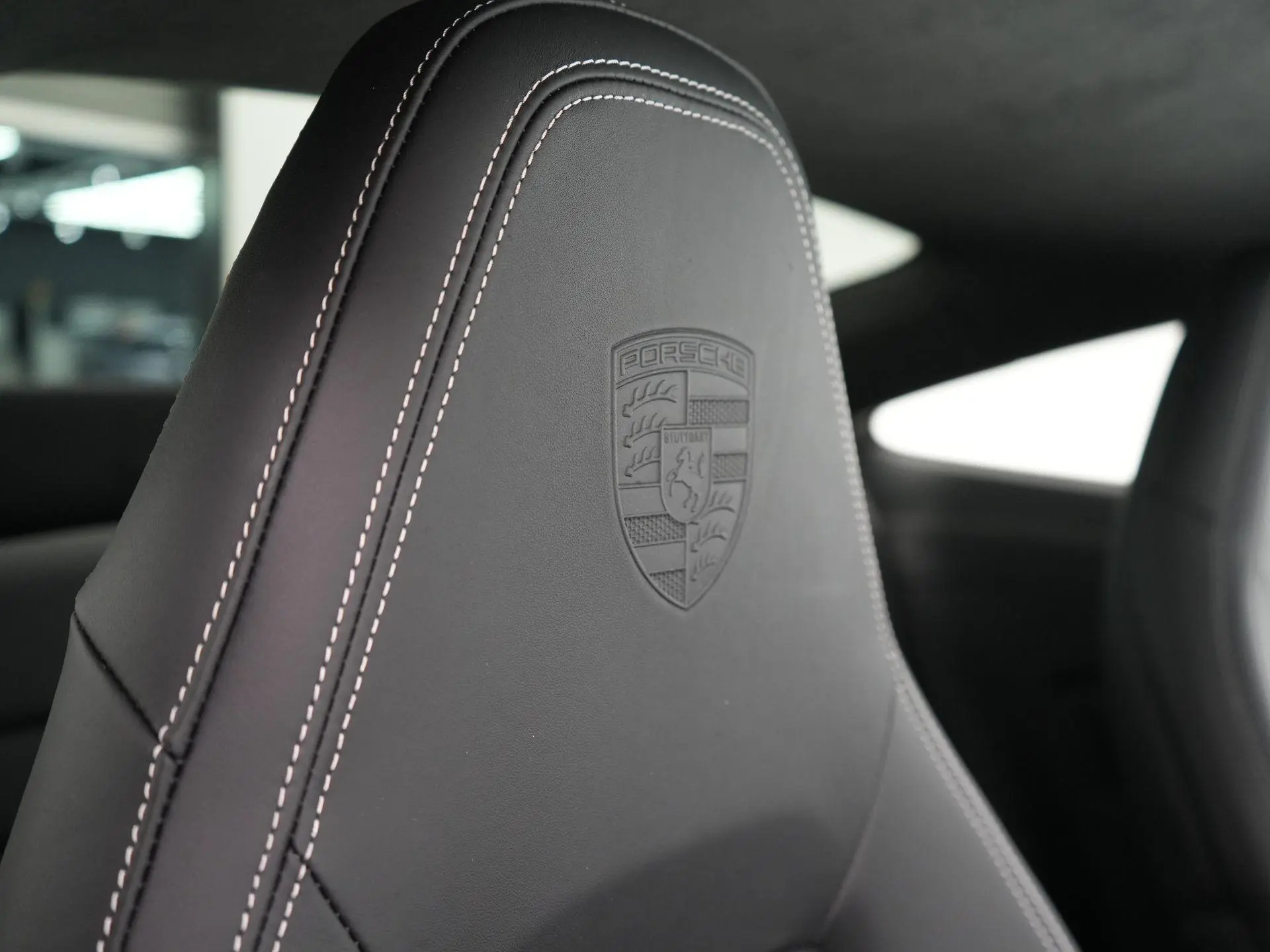 911 3.6 T-Hybrid Carrera 4 GTS
