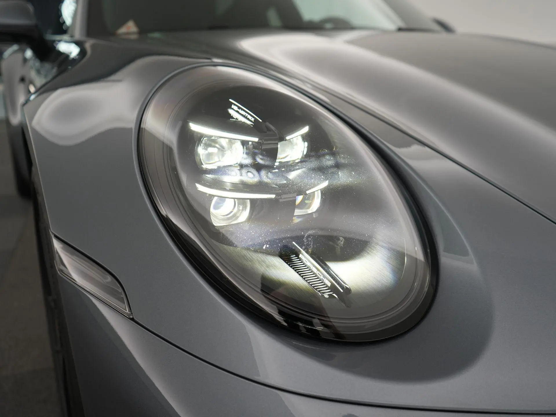 911 3.6 T-Hybrid Carrera 4 GTS