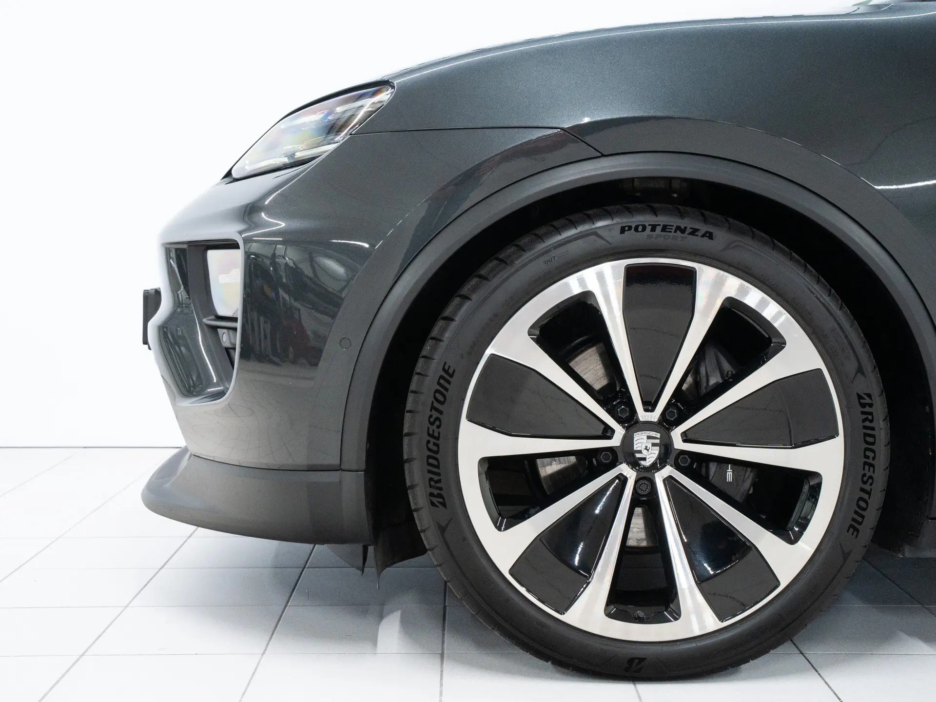 Macan 4