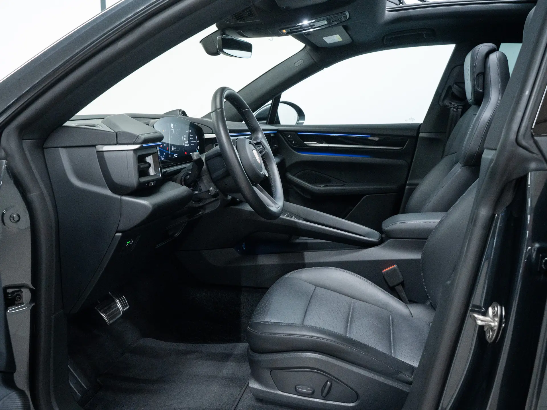 Macan 4