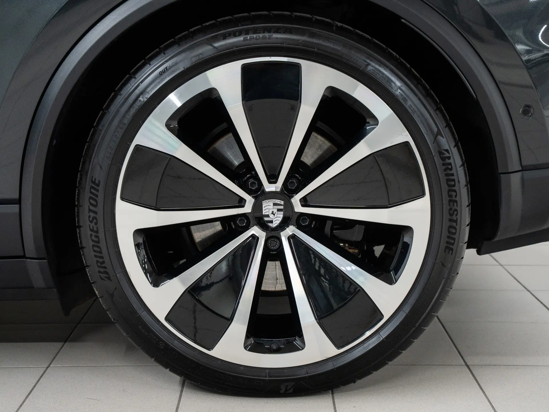 Macan 4