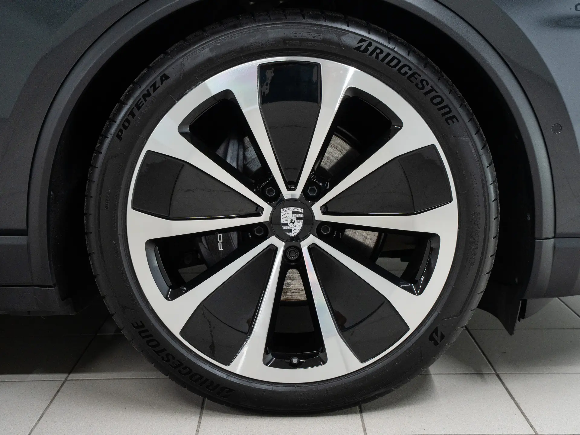 Macan 4