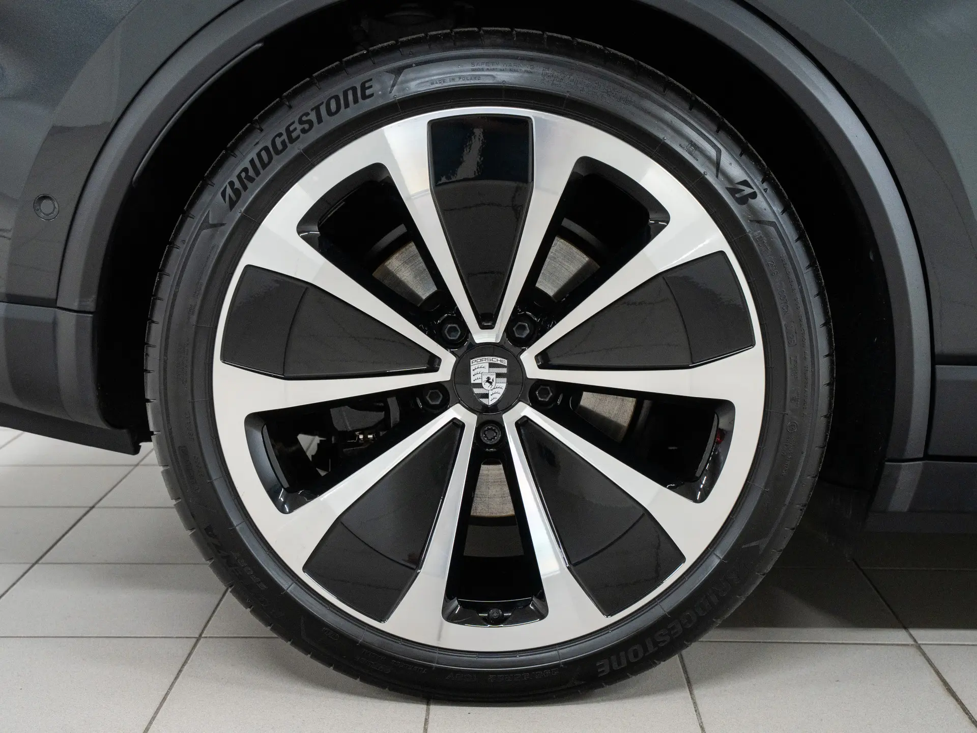 Macan 4