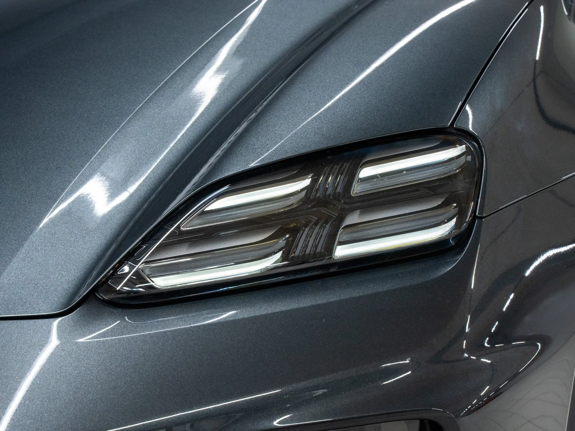 Macan 4