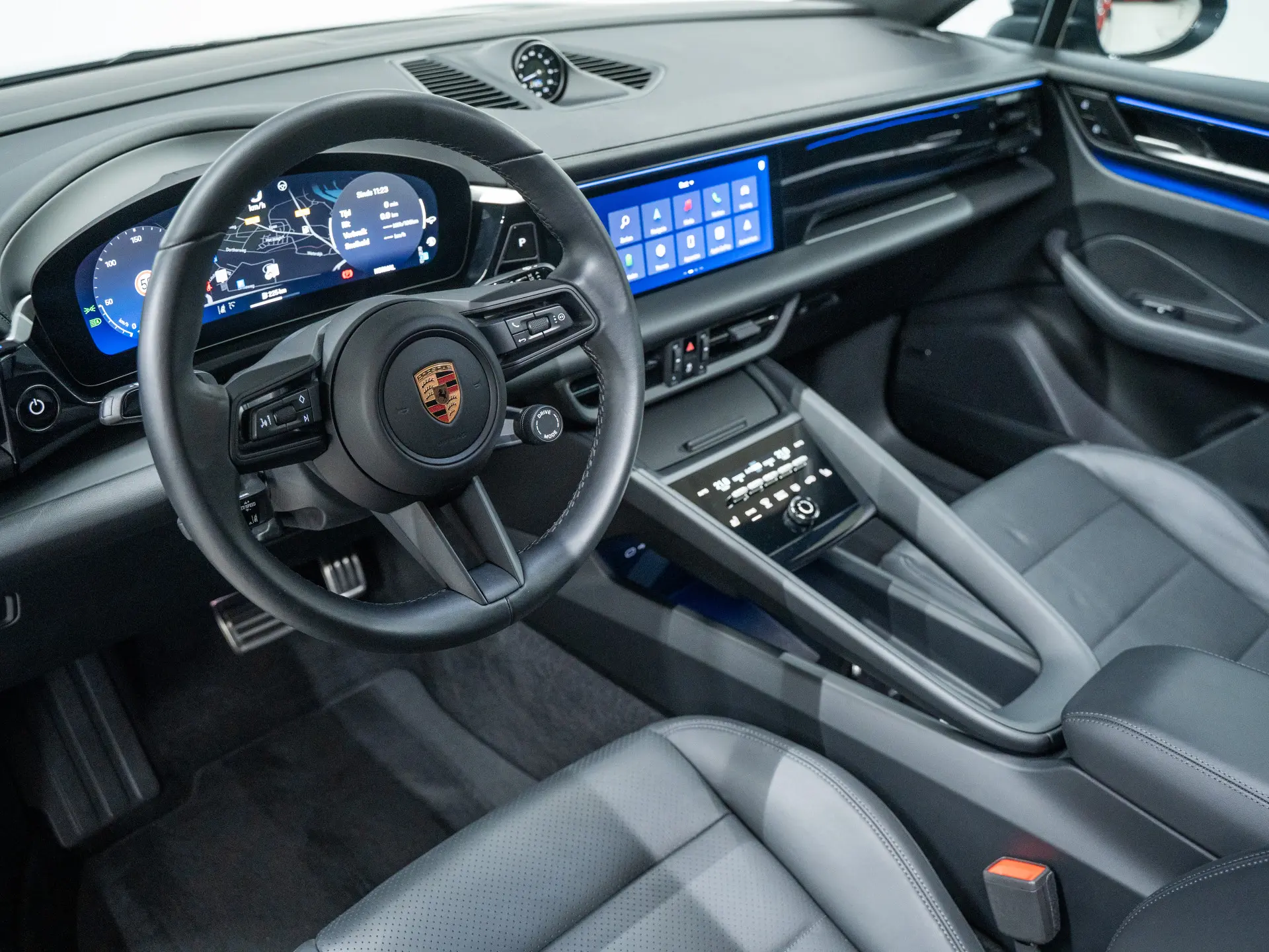 Macan 4