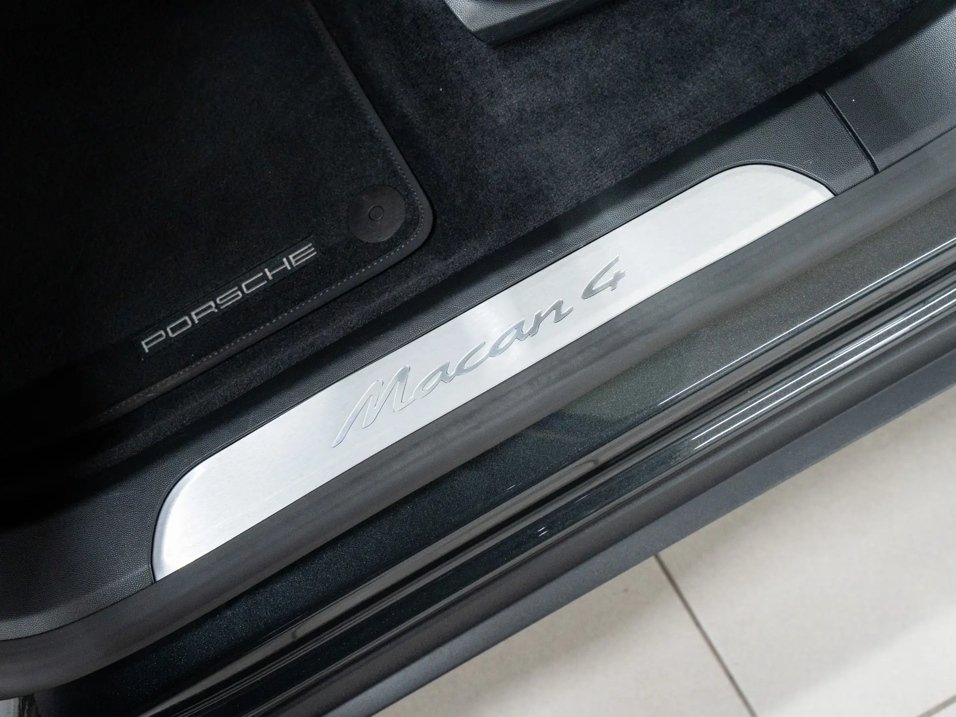 Macan 4