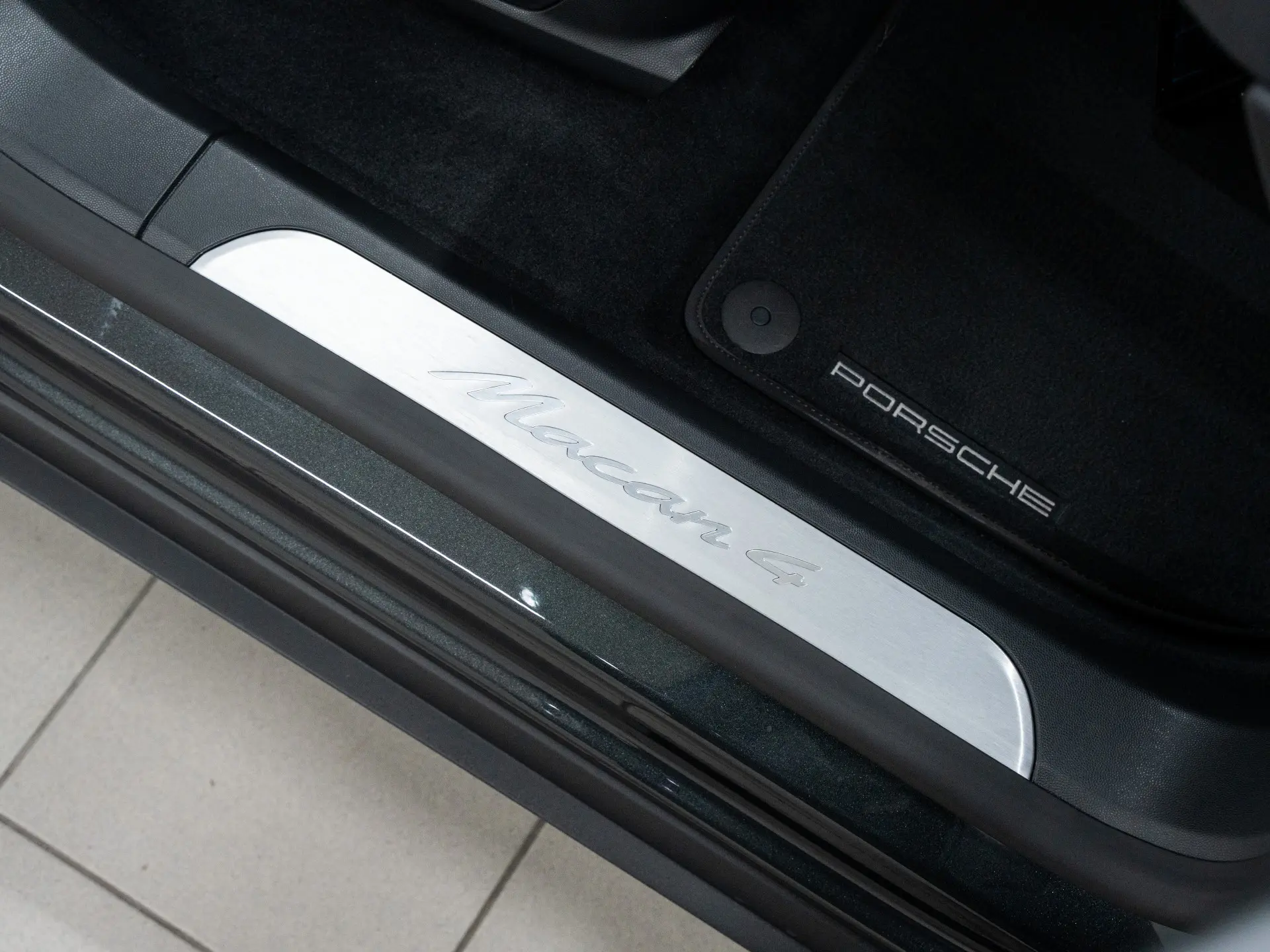 Macan 4