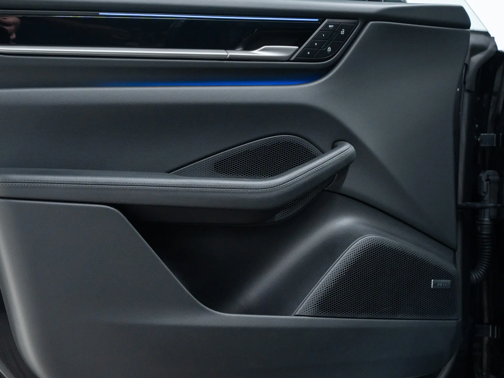 Macan 4