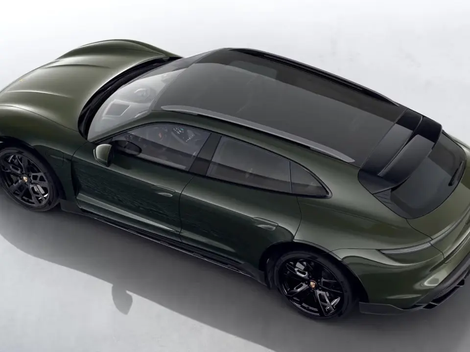 Taycan Turbo S Cross Turismo