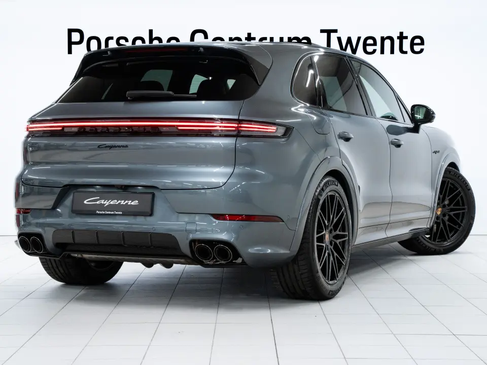 Porsche Cayenne E-Hybrid Black Edition