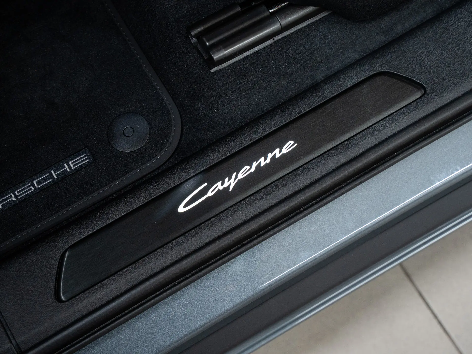 Cayenne E-Hybrid Black Edition