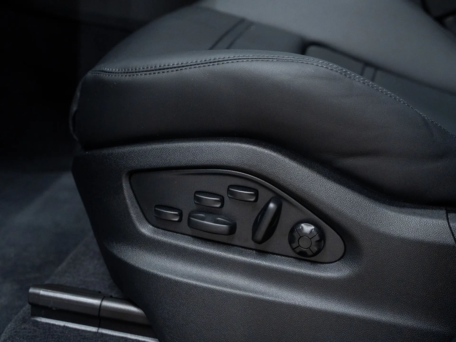 Cayenne E-Hybrid Black Edition
