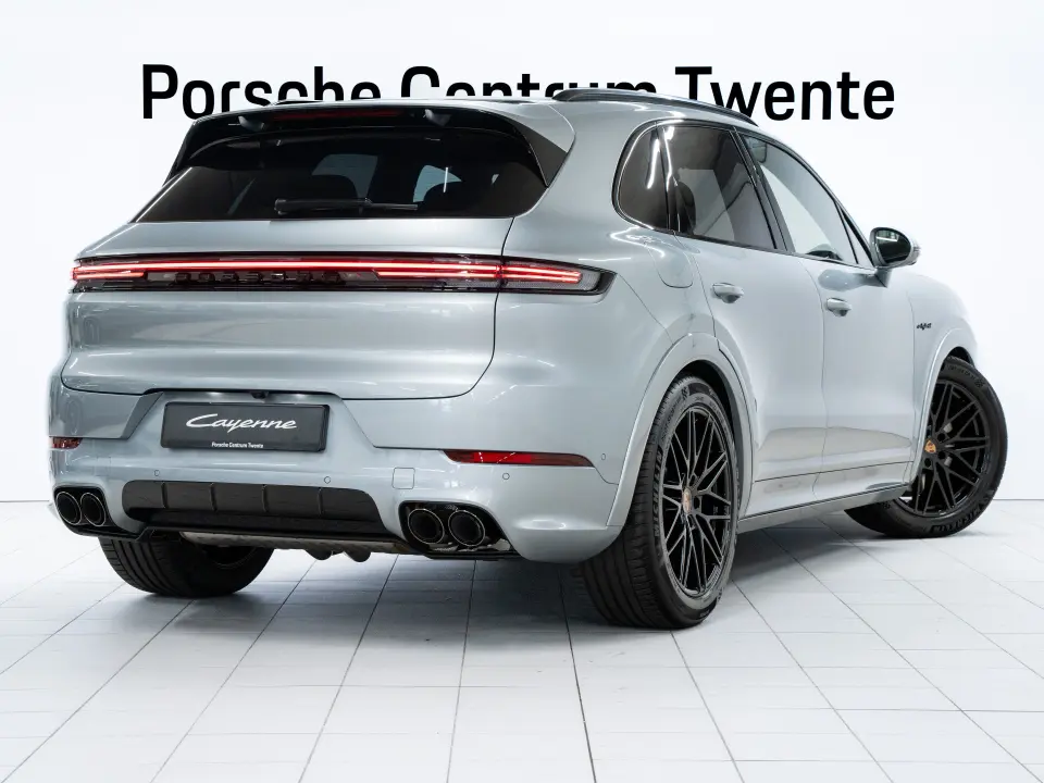 Porsche Cayenne E-Hybrid Black Edition