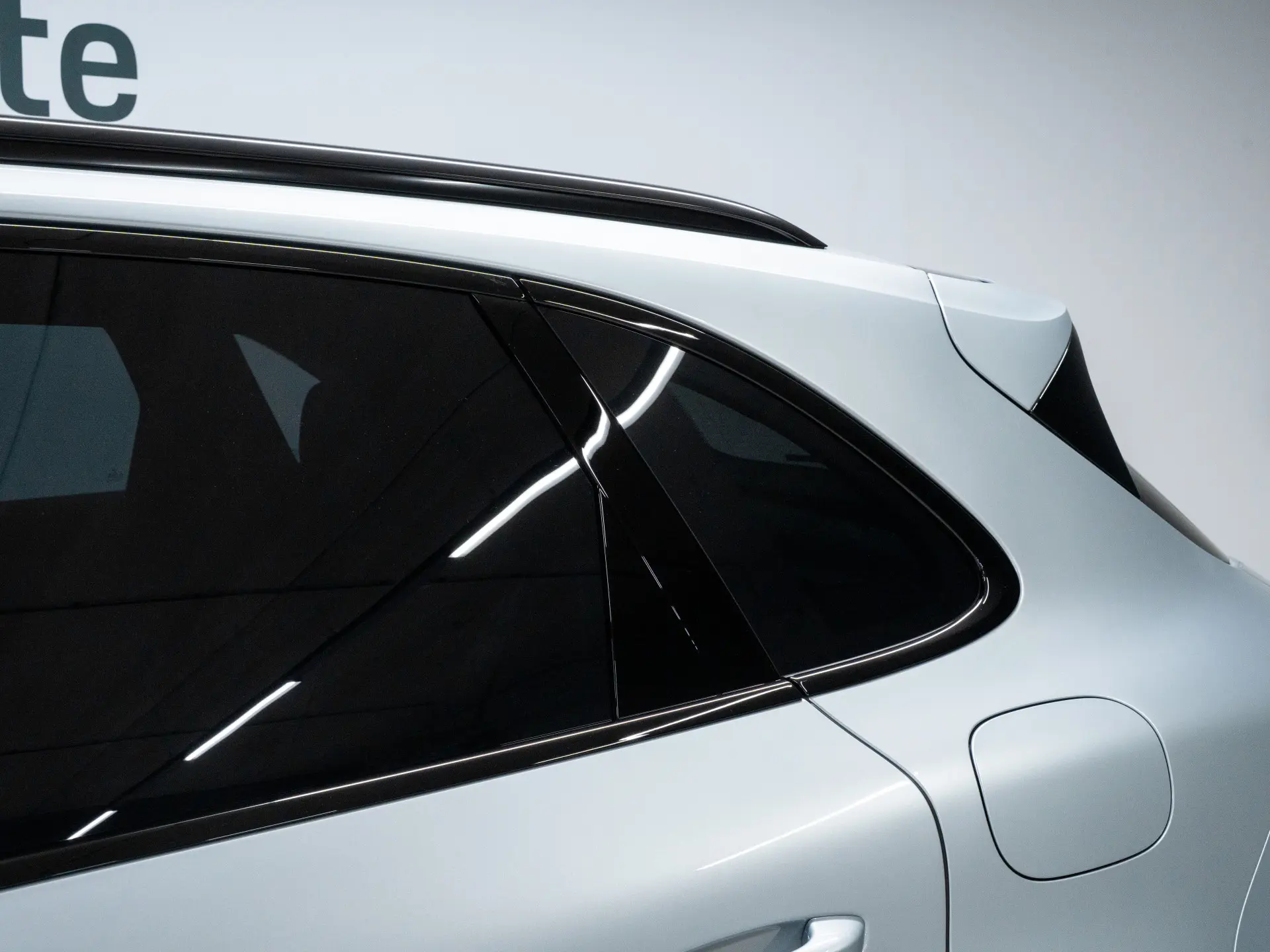 Cayenne E-Hybrid Black Edition