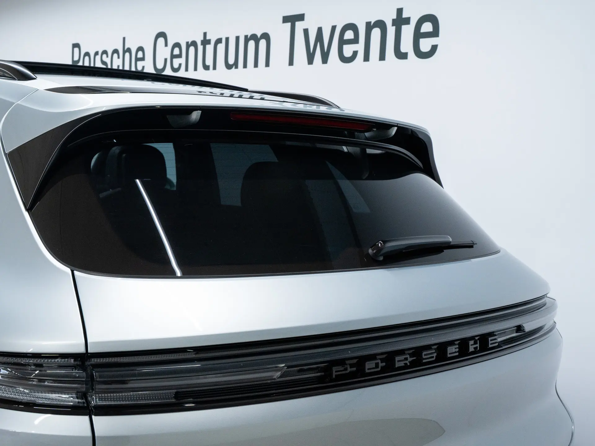 Cayenne E-Hybrid Black Edition