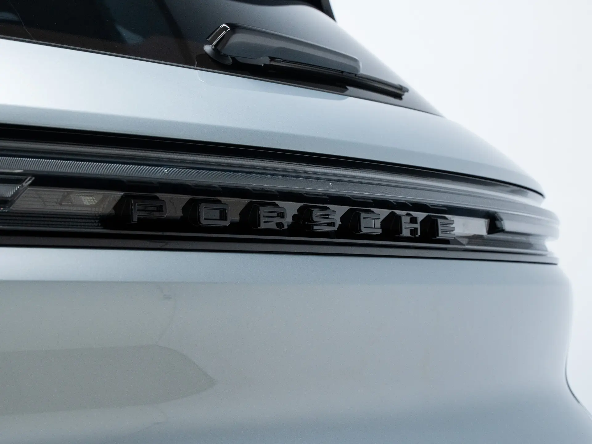 Cayenne E-Hybrid Black Edition