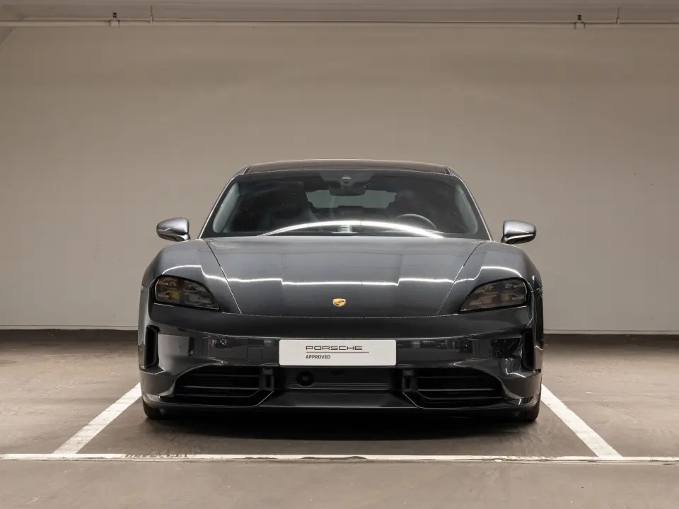 Taycan Black Edition 105 kWh