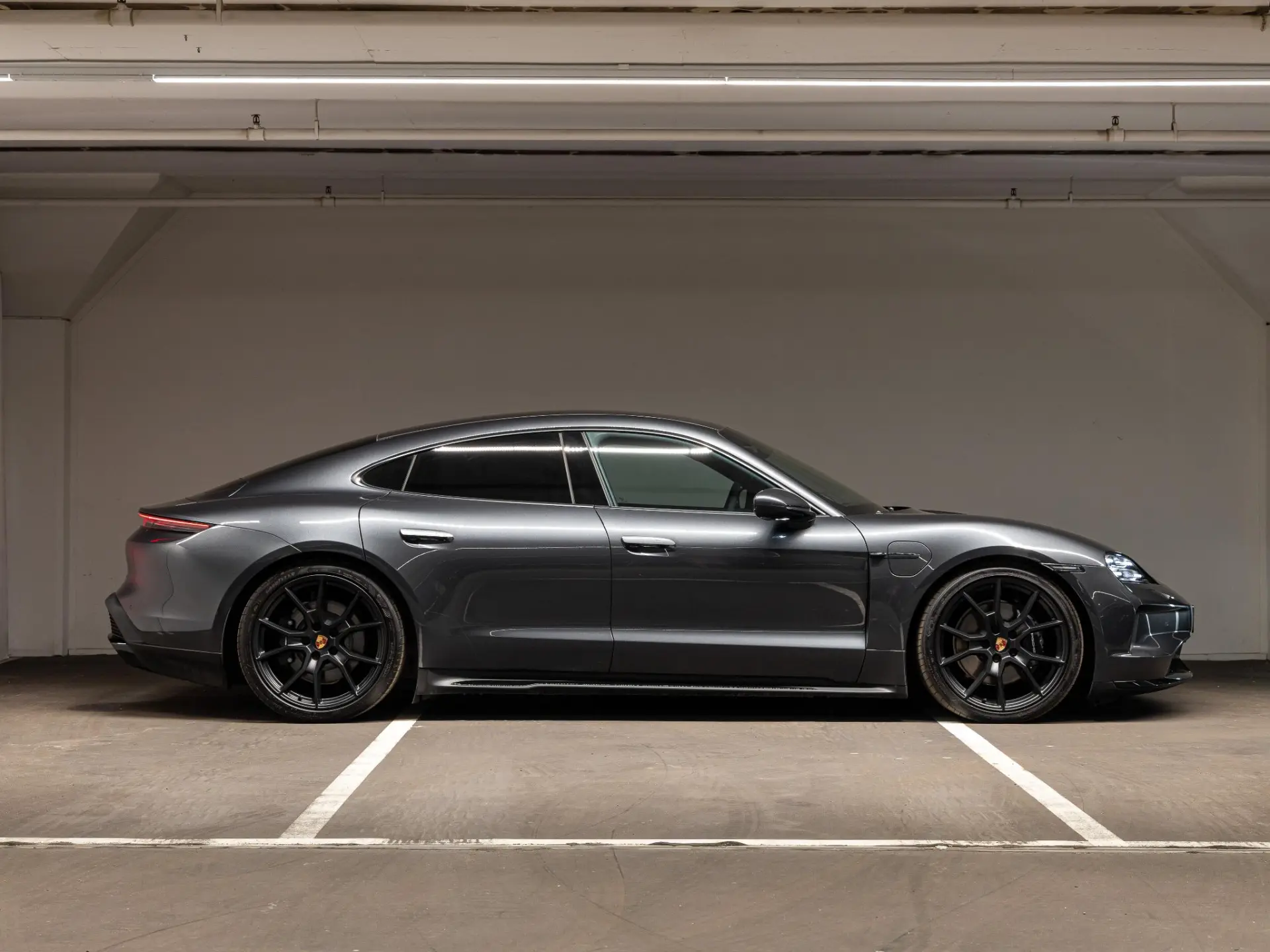 Taycan Black Edition 105 kWh