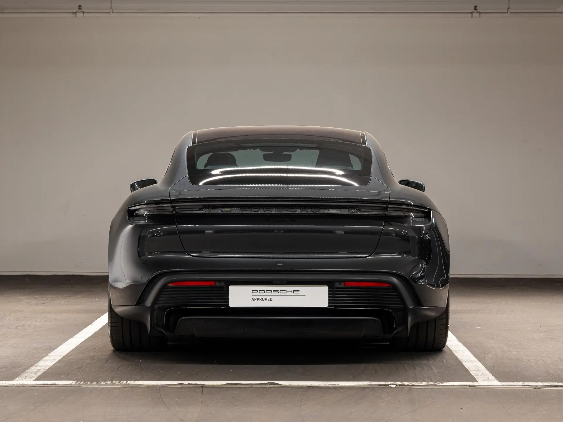 Taycan Black Edition 105 kWh
