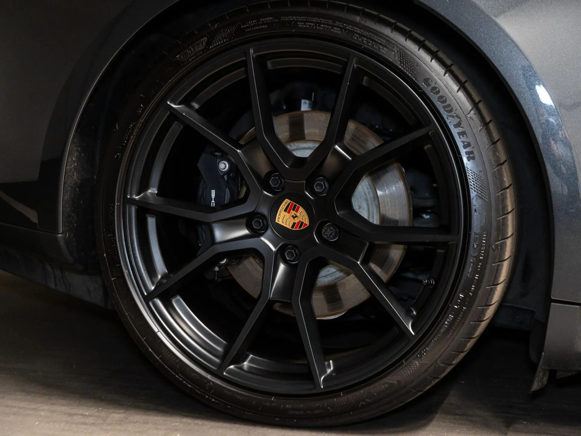 Taycan Black Edition 105 kWh