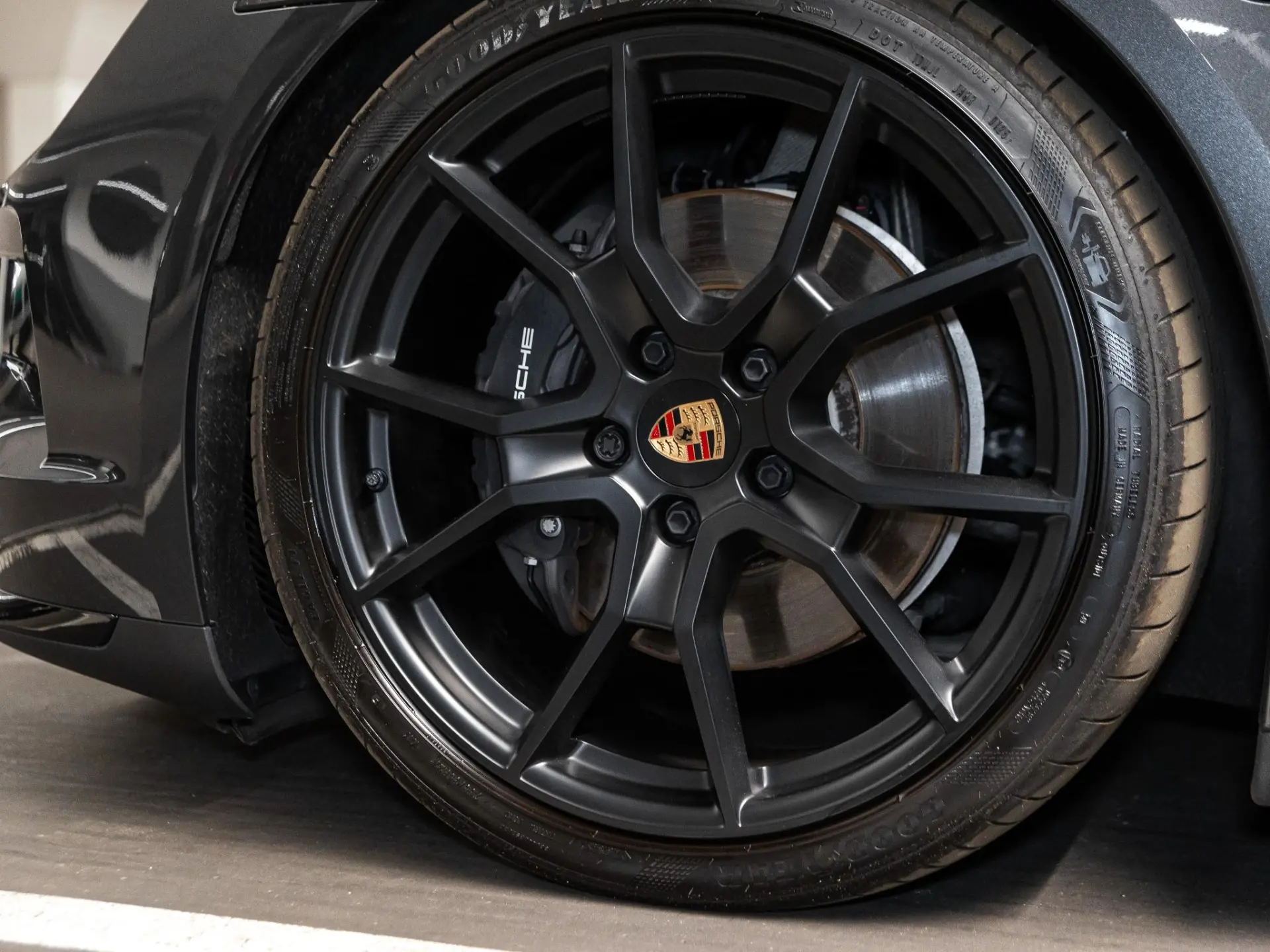 Taycan Black Edition 105 kWh