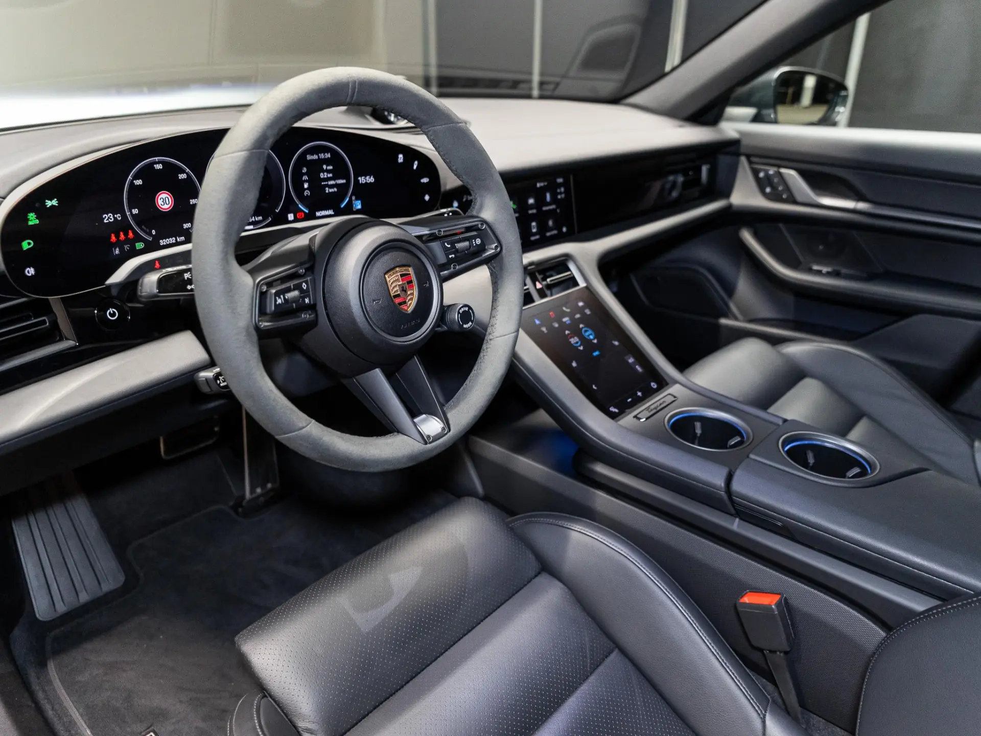 Taycan Black Edition 105 kWh