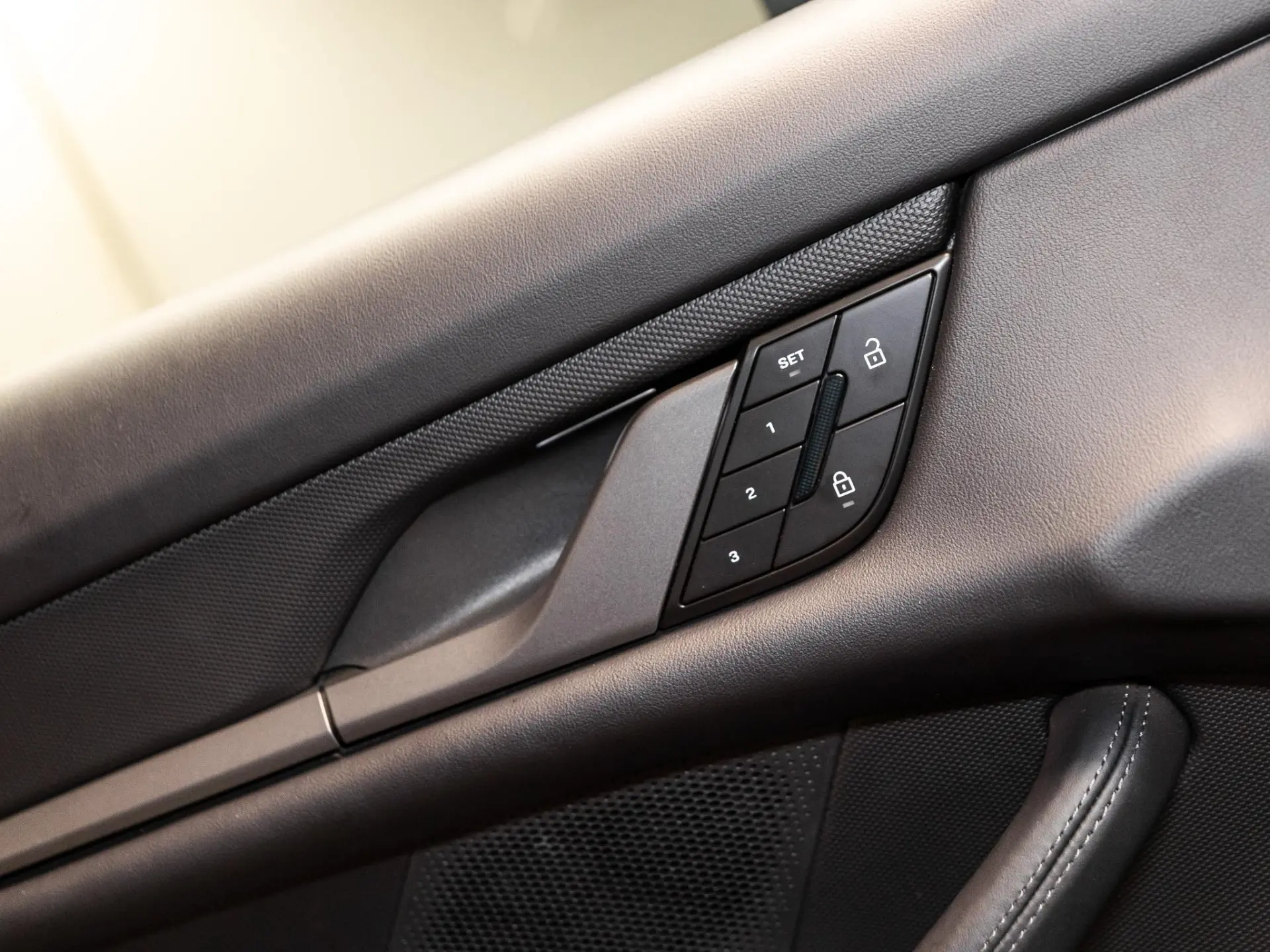Taycan Black Edition 105 kWh