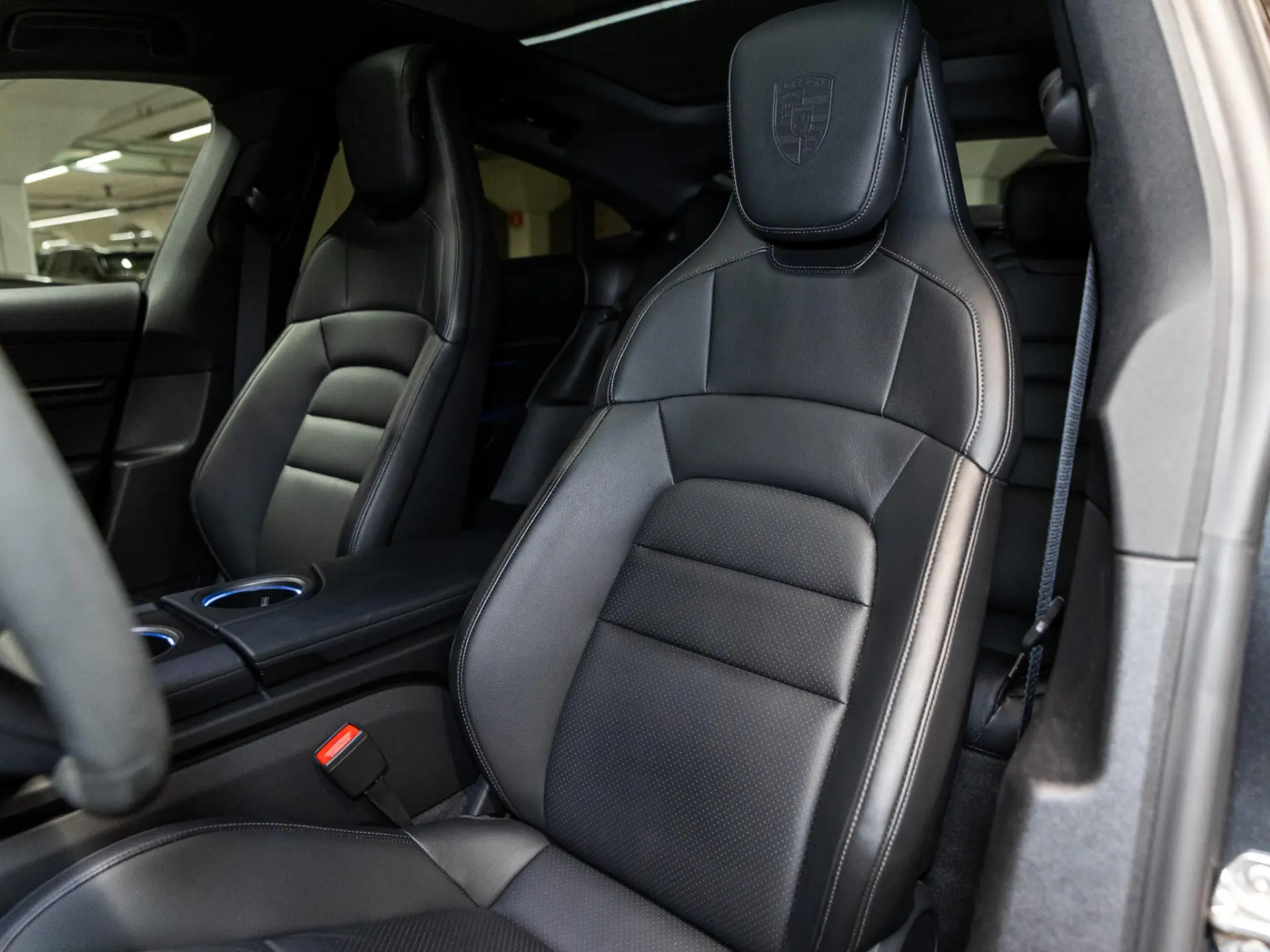 Taycan Black Edition 105 kWh