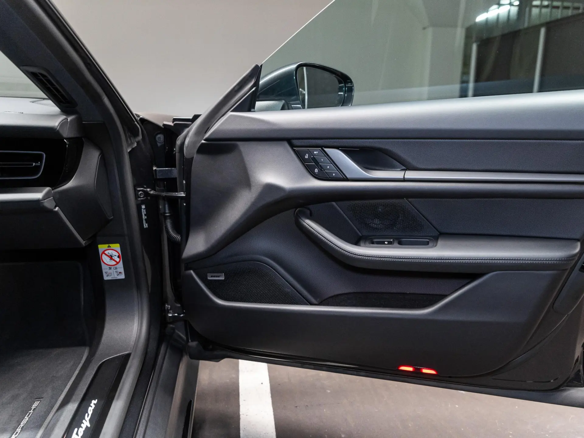 Taycan Black Edition 105 kWh