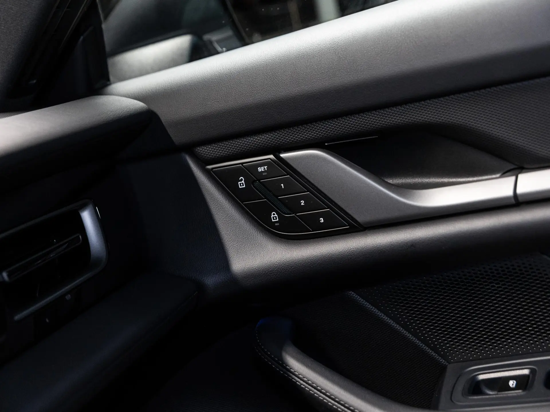 Taycan Black Edition 105 kWh