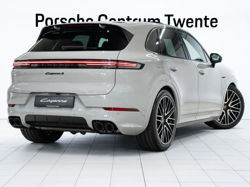 Porsche Cayenne S E-Hybrid Black Edition