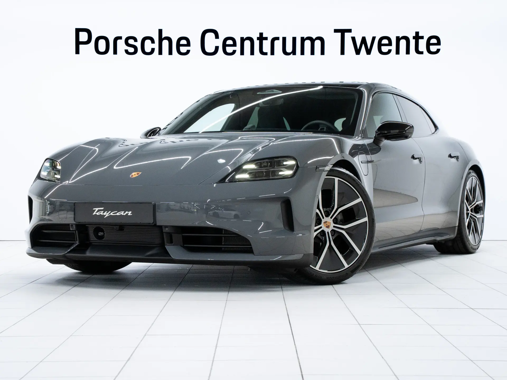 Taycan Sport Turismo Black Edition