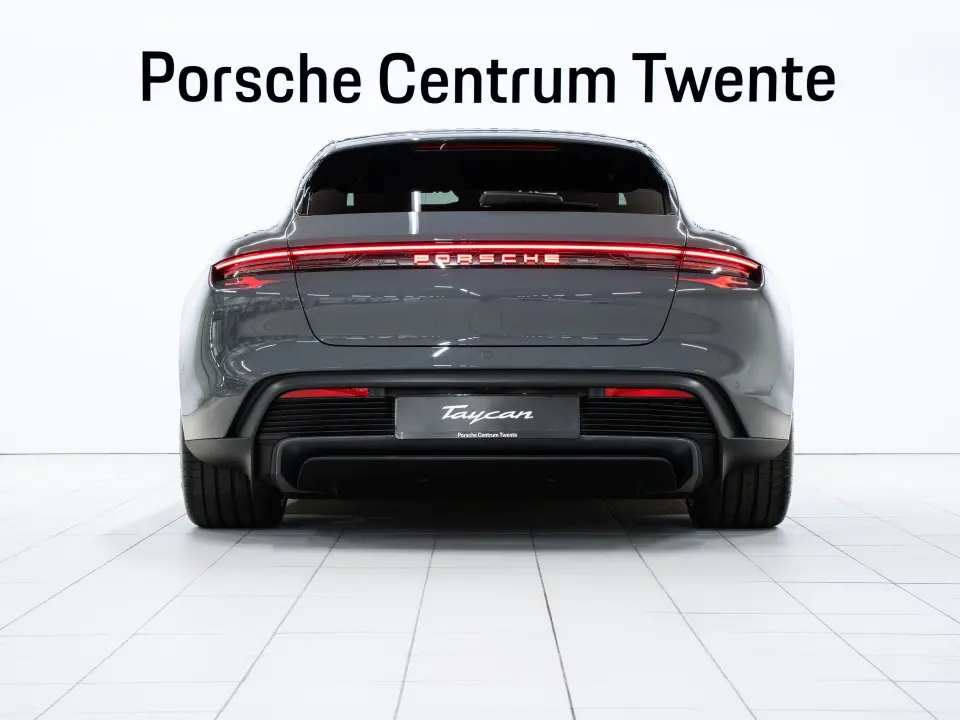 Taycan Sport Turismo Black Edition