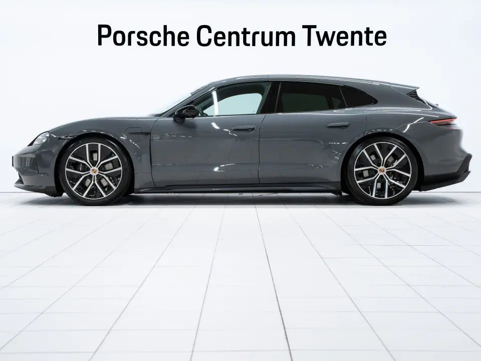 Taycan Sport Turismo Black Edition