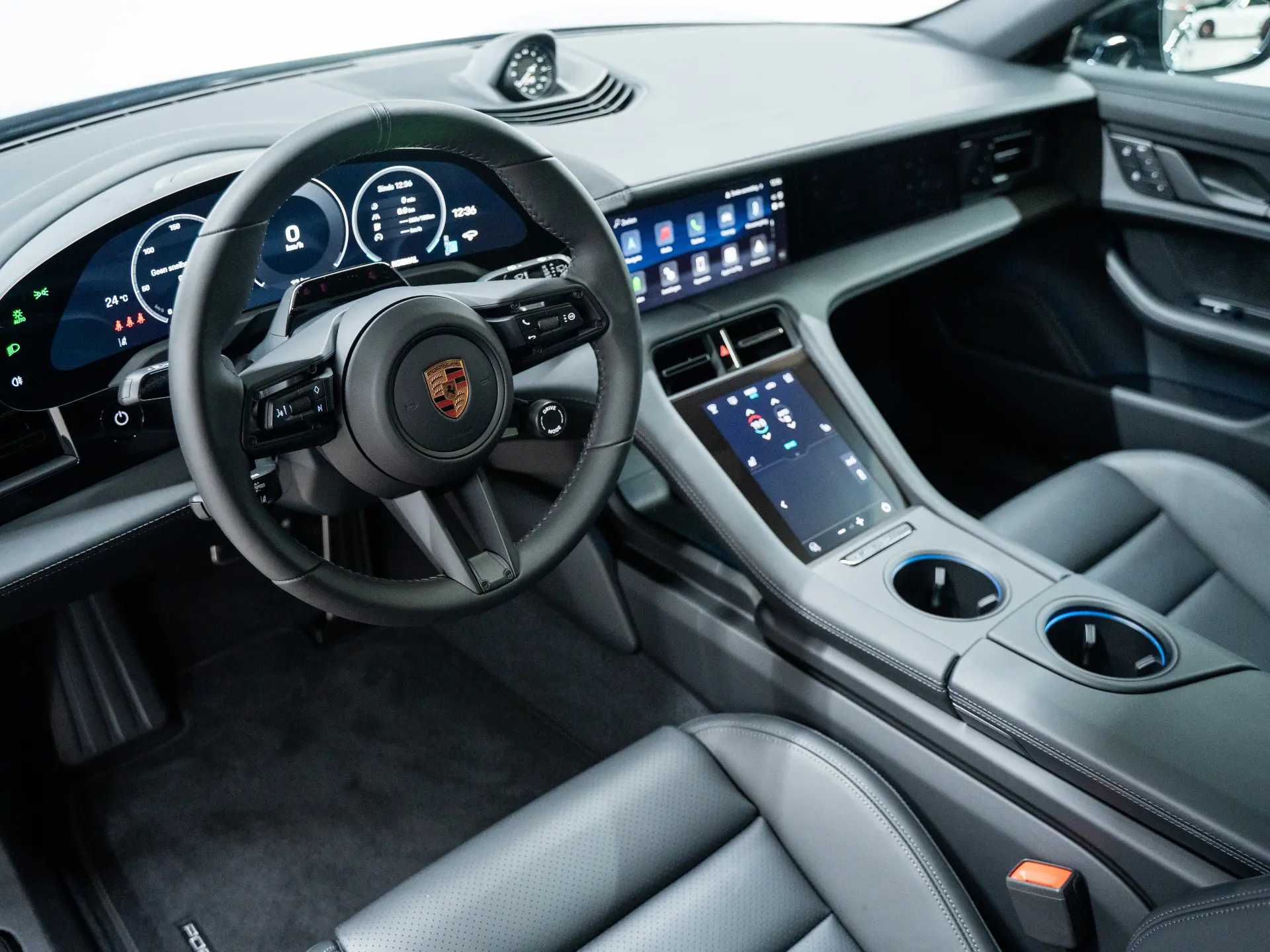 Taycan Sport Turismo Black Edition