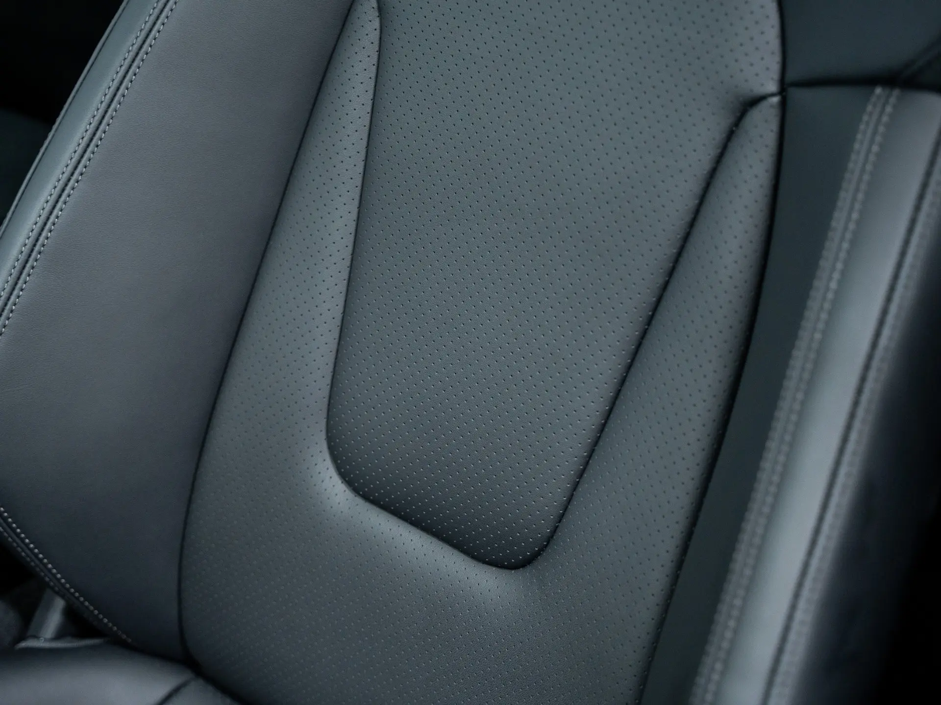 Taycan Sport Turismo Black Edition