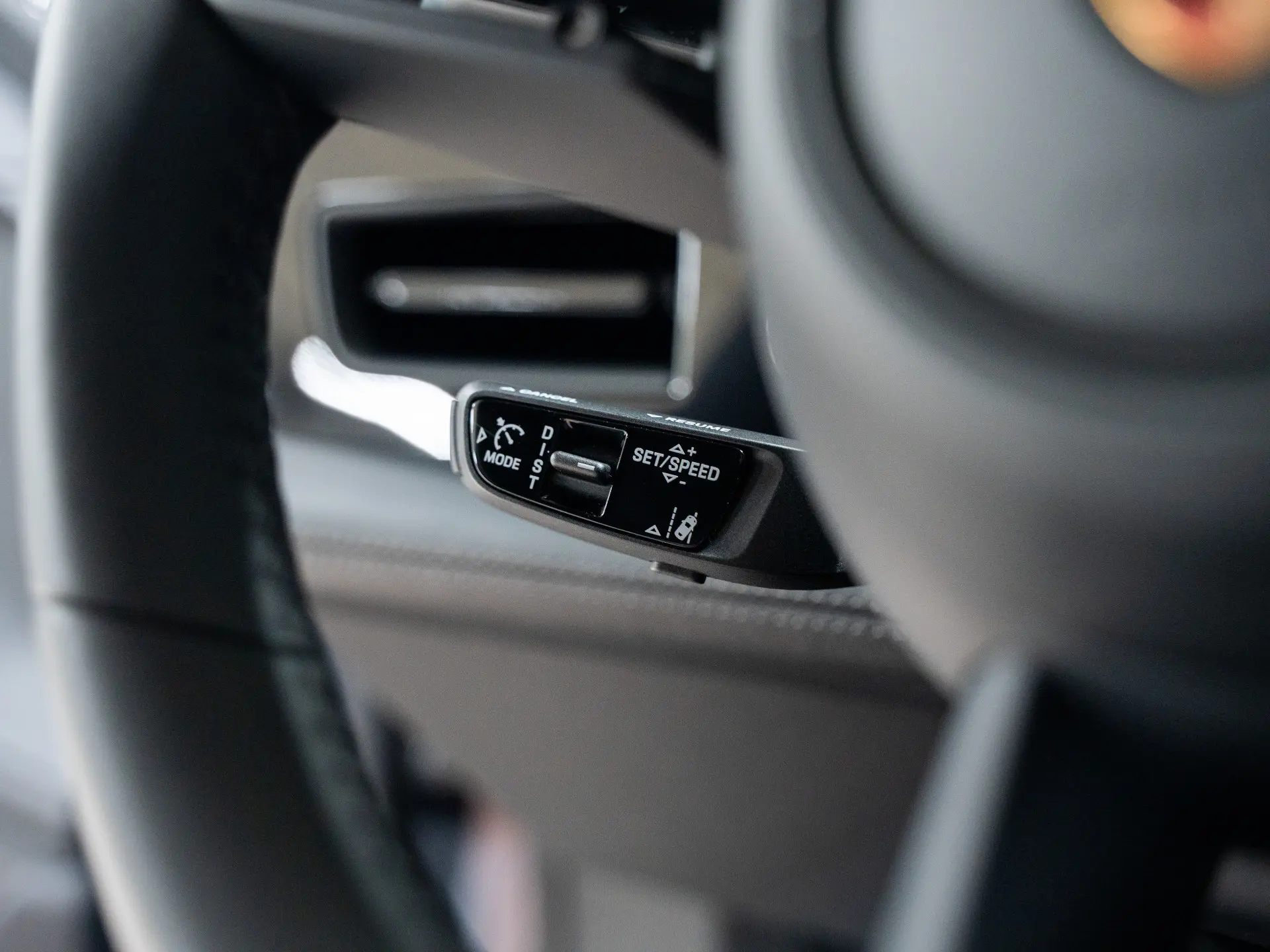 Taycan Sport Turismo Black Edition