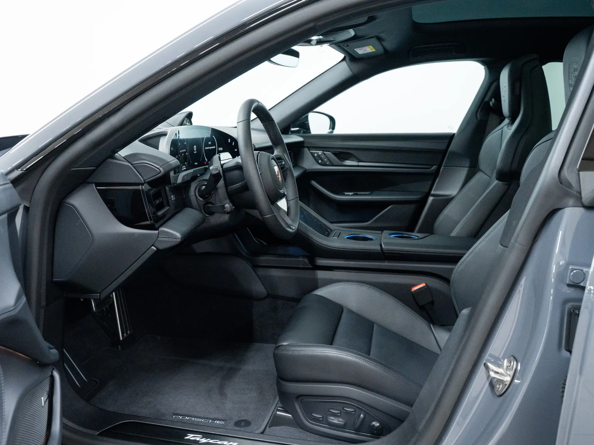 Taycan Sport Turismo Black Edition