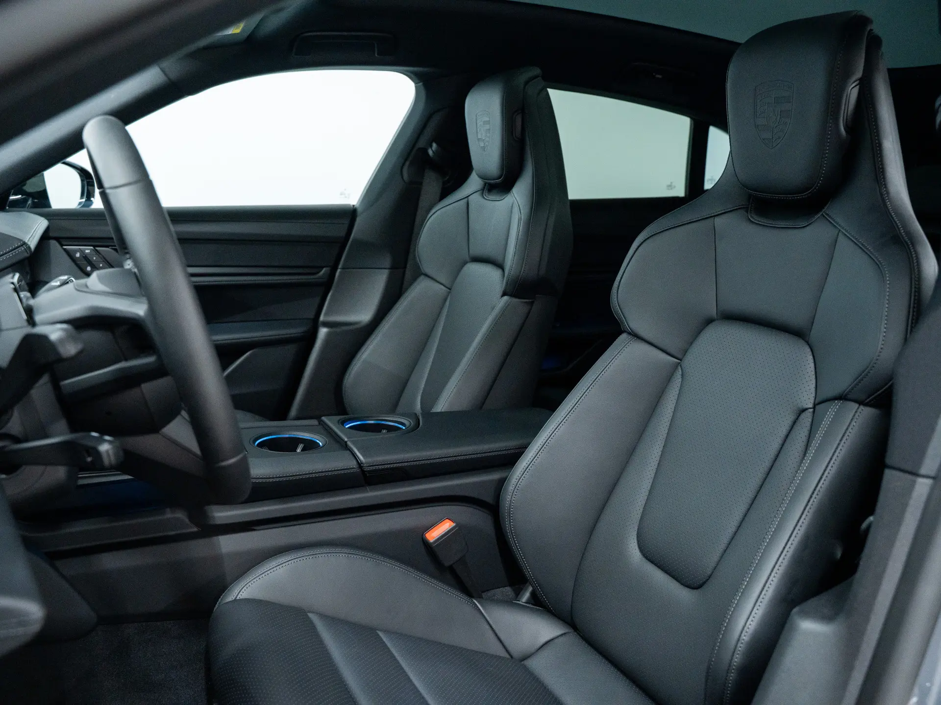 Taycan Sport Turismo Black Edition