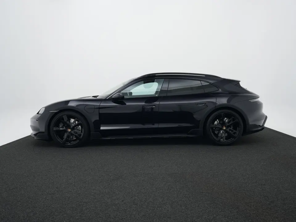 Porsche Taycan 4S Cross Turismo