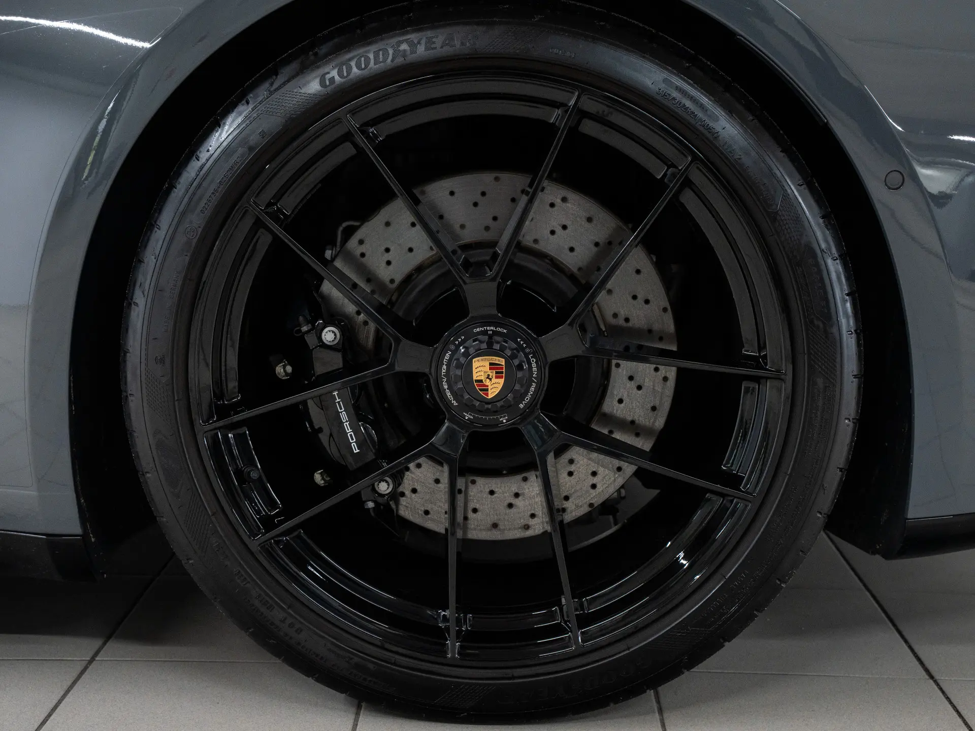 911 Carrera 4 GTS