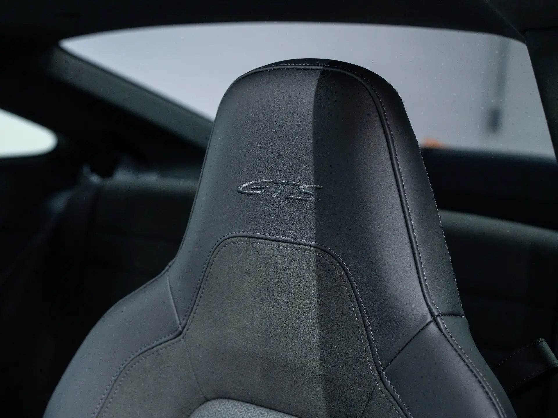 911 Carrera 4 GTS